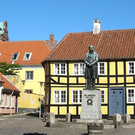 Daire 8 Person Holiday On A In Rudkøbing