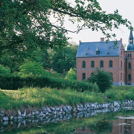 8 Person Holiday On A In Rudkøbing